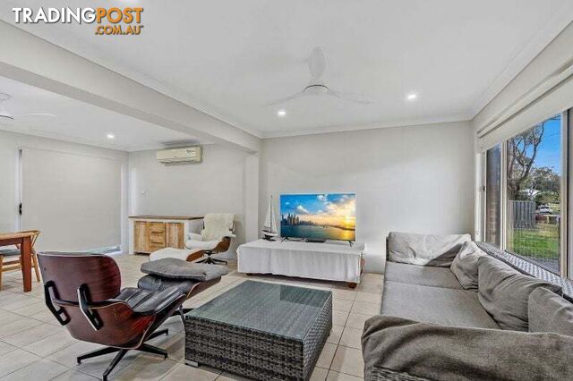 7 Gordon Avenue Summerland Point NSW 2259 - photo 3 of 22