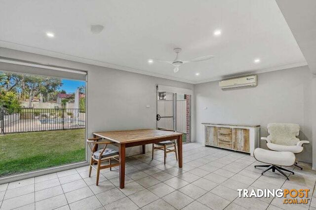 7 Gordon Avenue Summerland Point NSW 2259 - photo 4 of 22