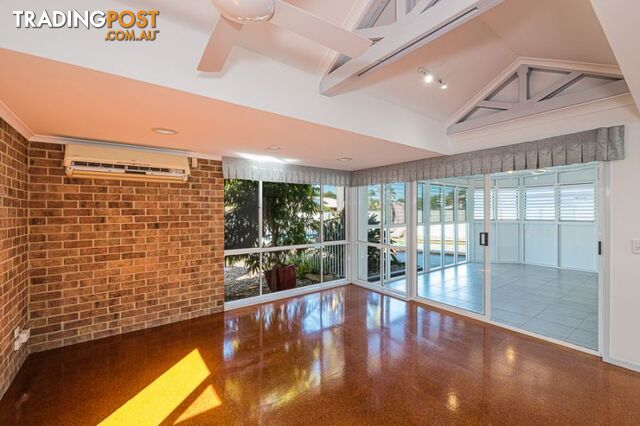 24 Castaway Court Banksia Beach QLD 4507