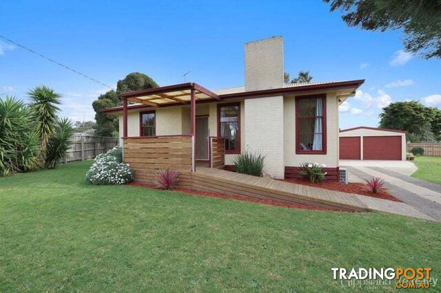3 Leslie Court Moe VIC 3825