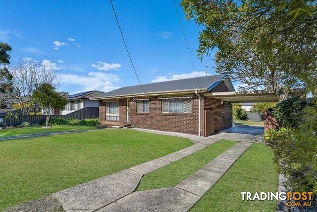 35 Narambi Road Buff Point NSW 2262 - photo 2 of 13