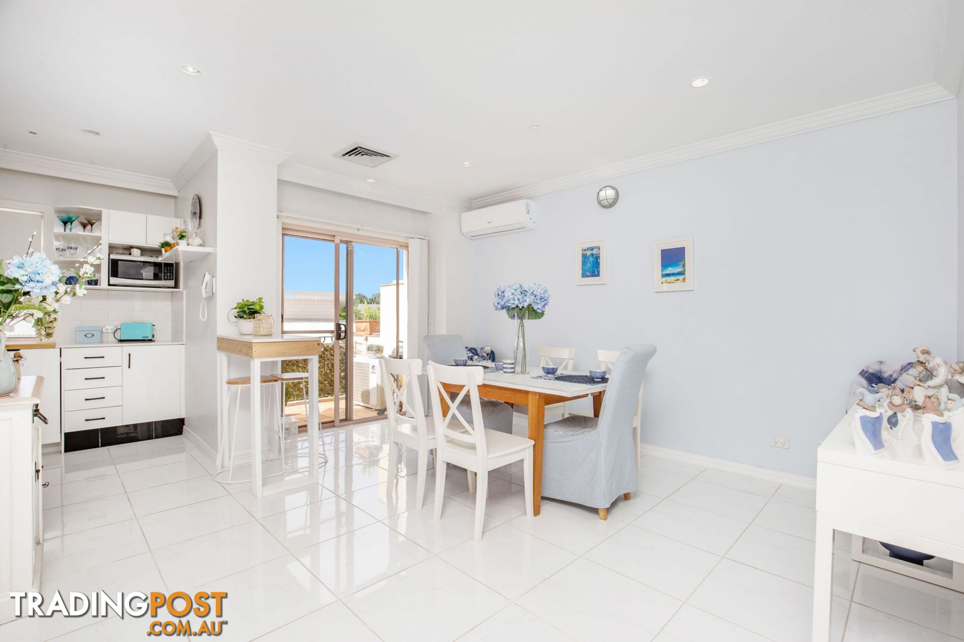 2 14 Pendraat Parade Hope Island QLD 4212