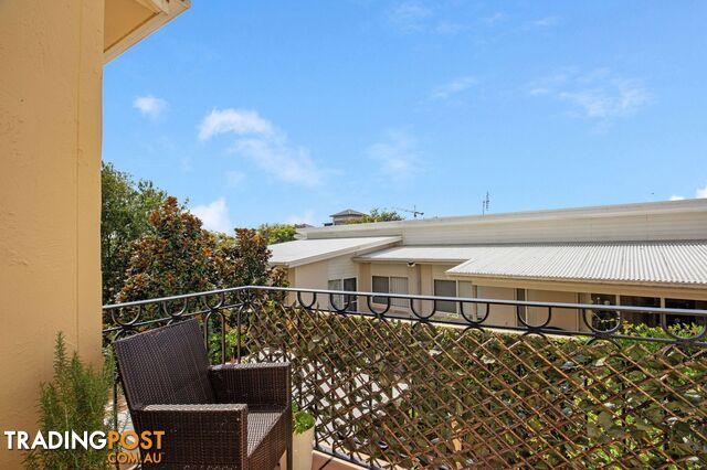 2 14 Pendraat Parade Hope Island QLD 4212