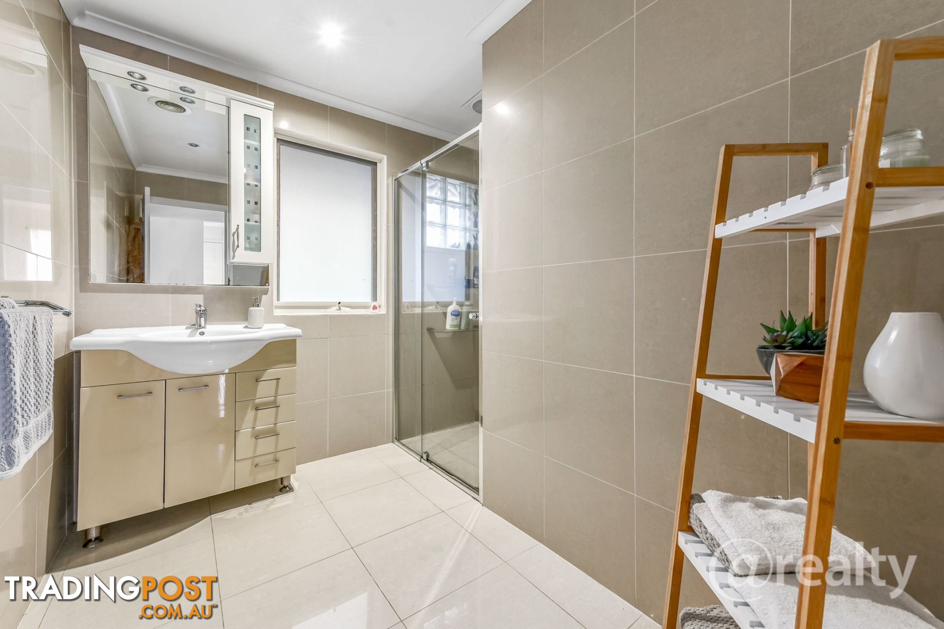 24 Rossiter Avenue Endeavour Hills VIC 3802