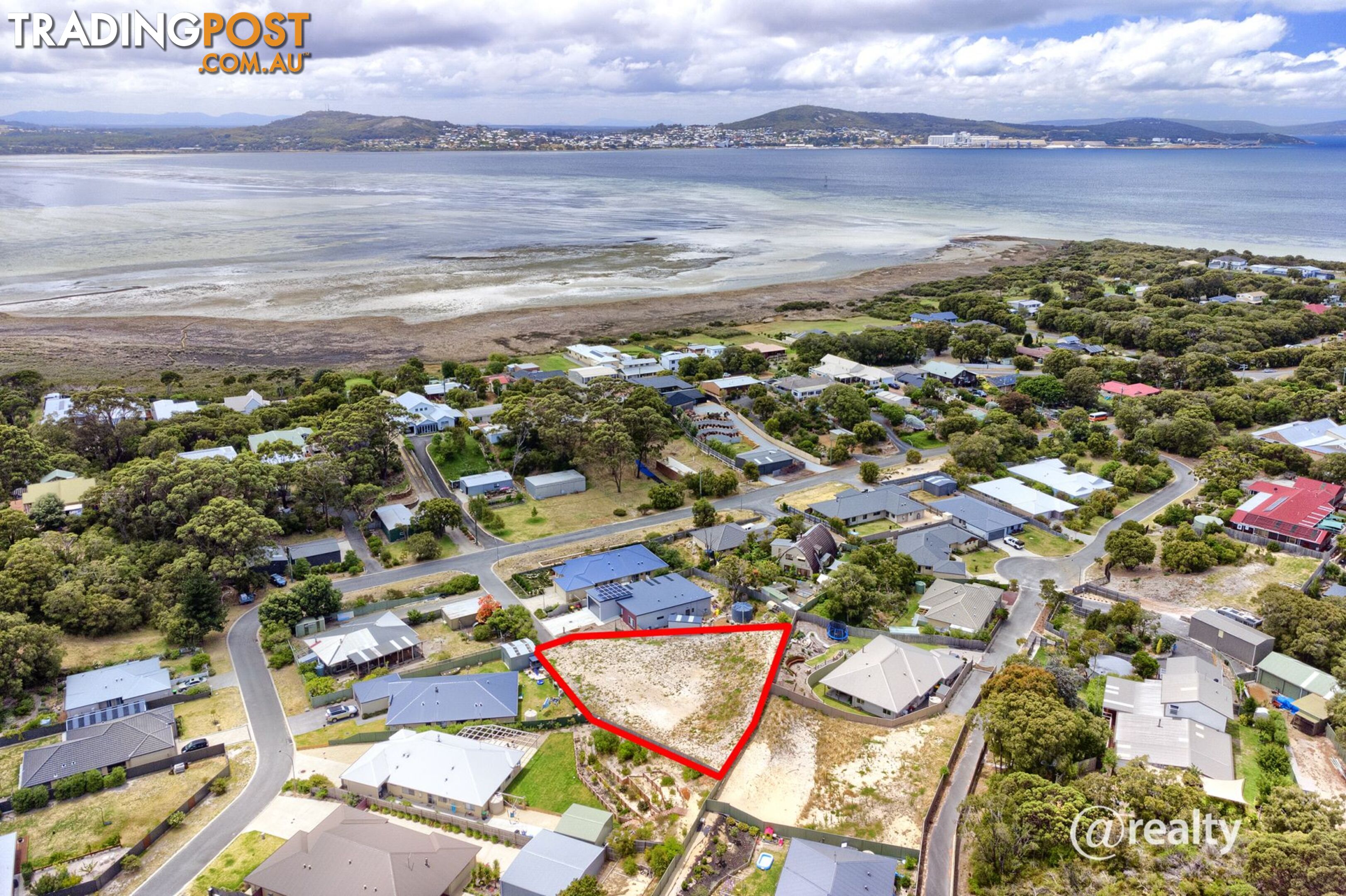 5 Magpie Cove Little Grove WA 6330