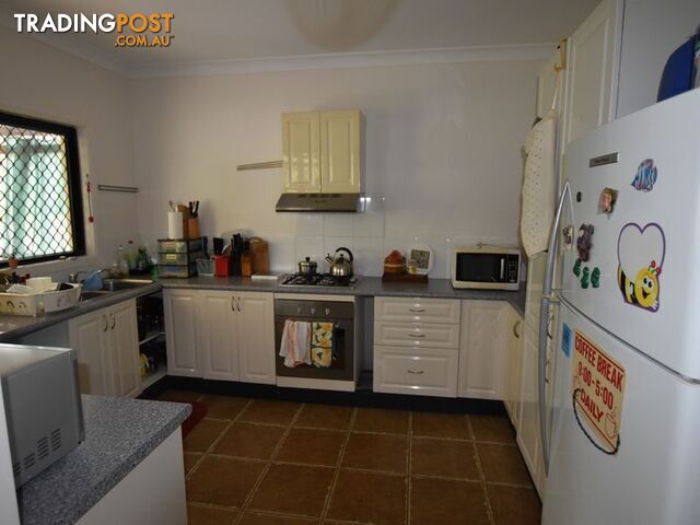 71 Channel St Russell Island QLD 4184