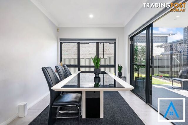 21 Mulholland Avenue Campbelltown NSW 2560 - photo 4 of 15