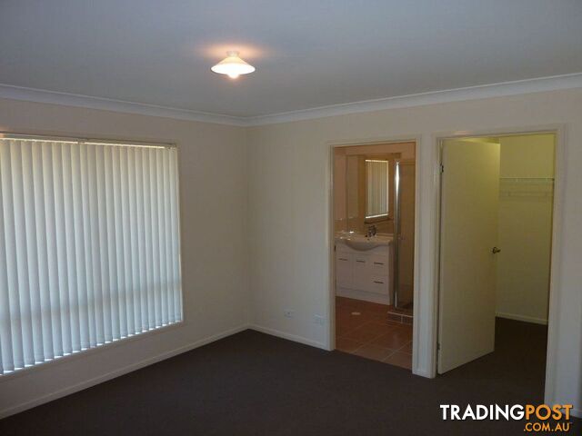 6 Figtree Court Yamanto QLD 4305