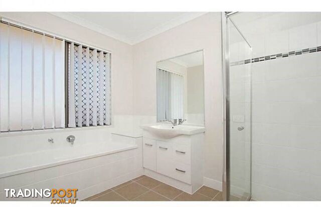 6 Figtree Court Yamanto QLD 4305