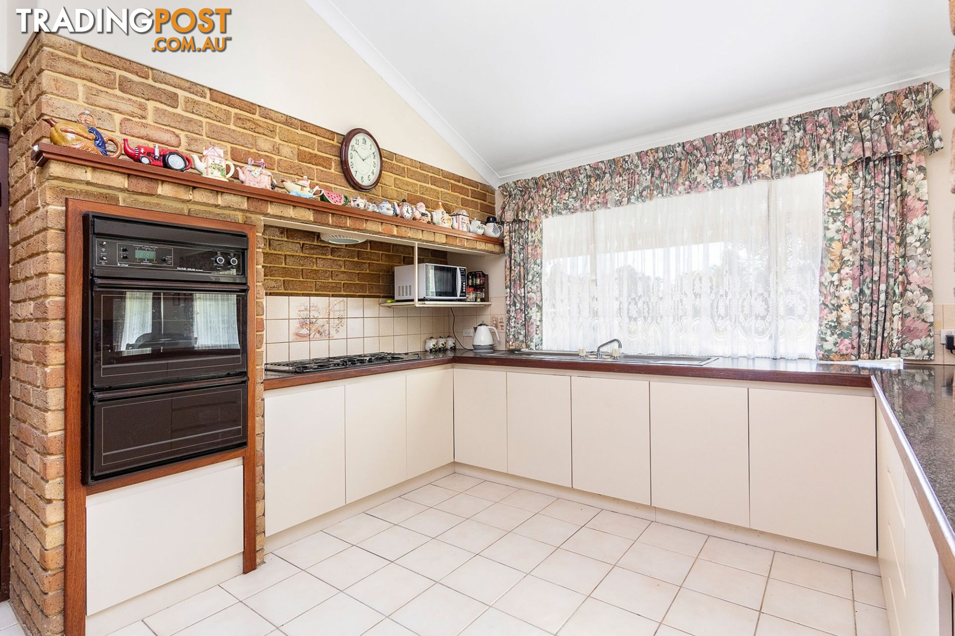 8 McCormack Place Maida Vale WA 6057