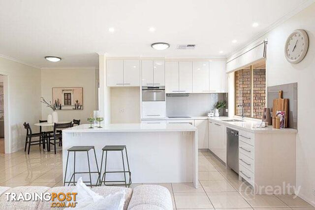 8 Genoa Court Hallett Cove SA 5158 - photo 3 of 29