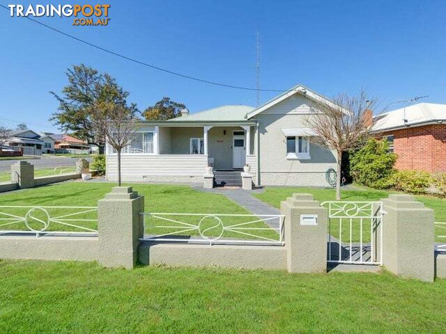 1 Gidley Street West Tamworth NSW 2340