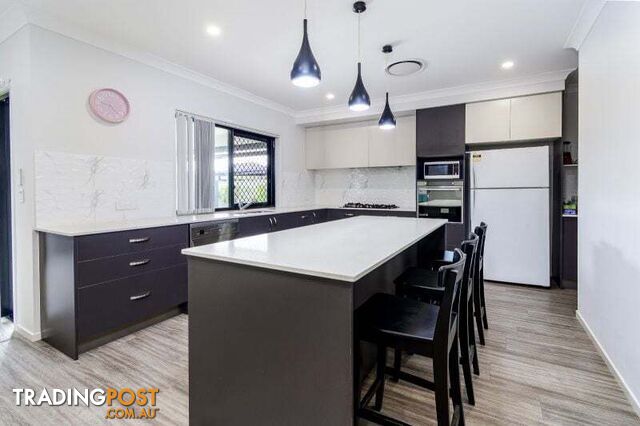 14 Elanus Court Banksia Beach QLD 4507 - photo 4 of 35