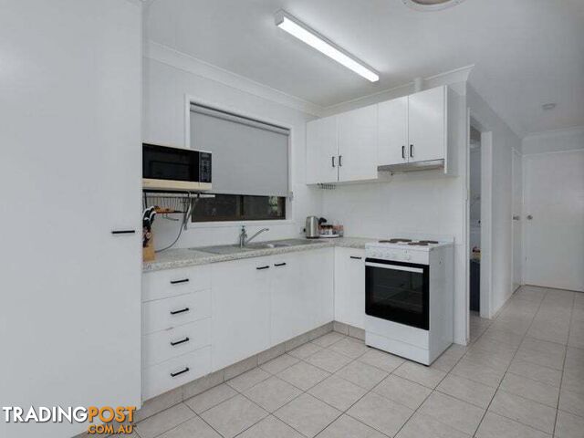 33A Duncraigen Street Norville QLD 4670 - photo 3 of 22