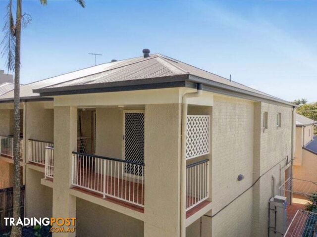 3 15 Wellington Street Coorparoo QLD 4151