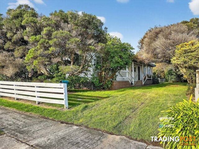 22 Williams Street Inverloch VIC 3996 - photo 2 of 35