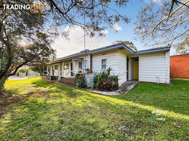 22 Williams Street Inverloch VIC 3996 - photo 5 of 35