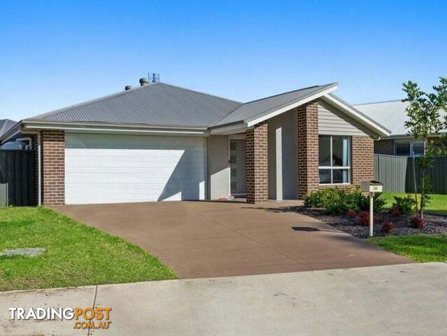 32 Rein Dr Wadalba NSW 2259