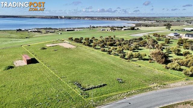 24 Kennedy Road Streaky Bay SA 5680