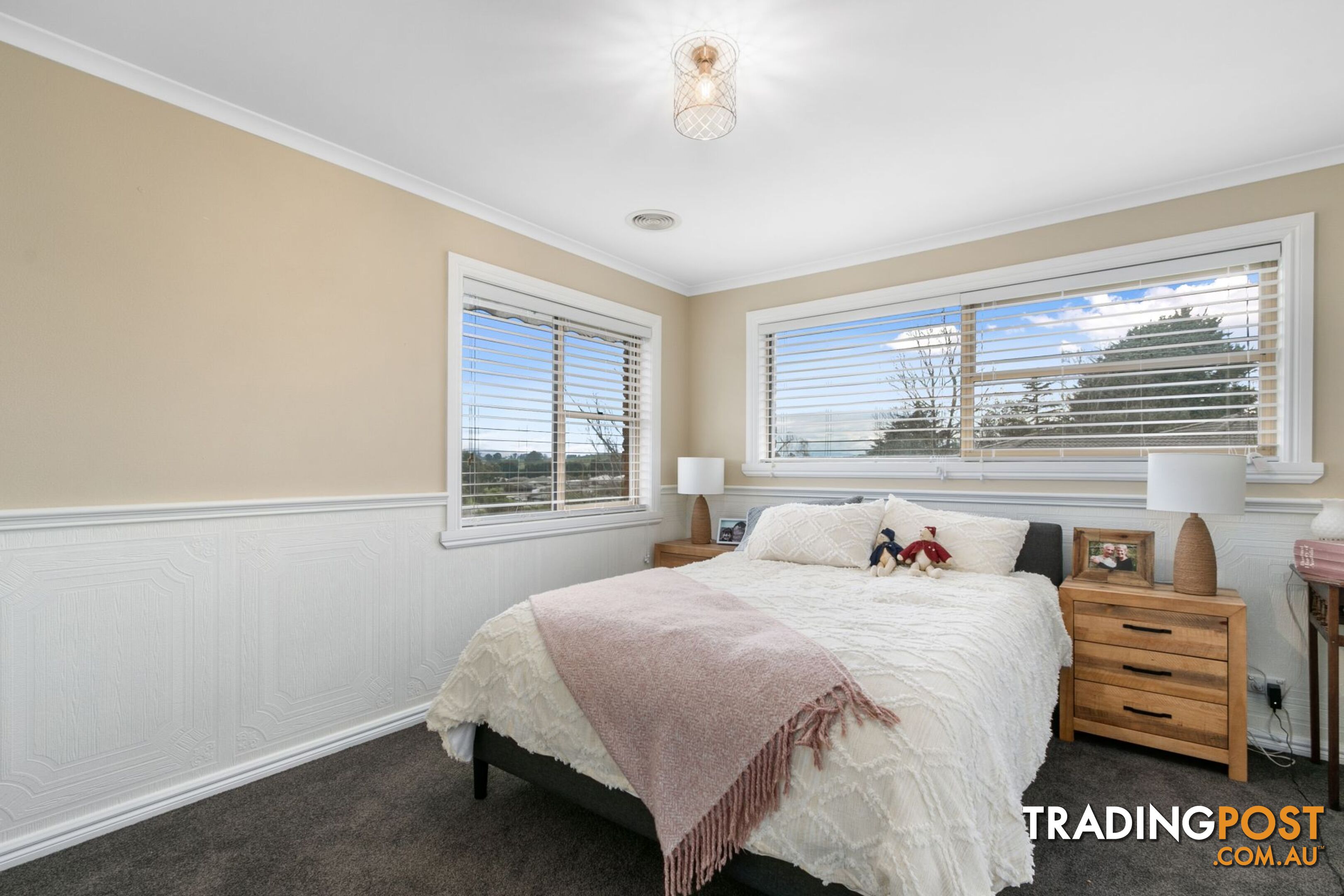 8 Elska Court Warragul VIC 3820