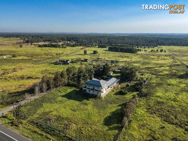 150 Cabbage Tree Rd WILLIAMTOWN NSW 2318 - photo 2 of 14