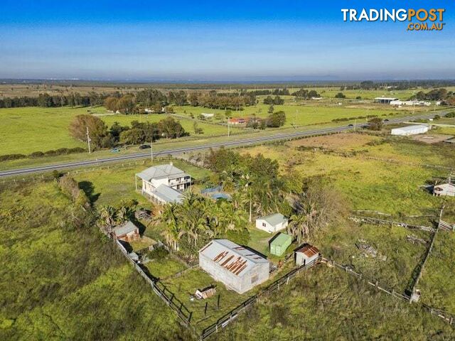 150 Cabbage Tree Rd WILLIAMTOWN NSW 2318 - photo 4 of 14