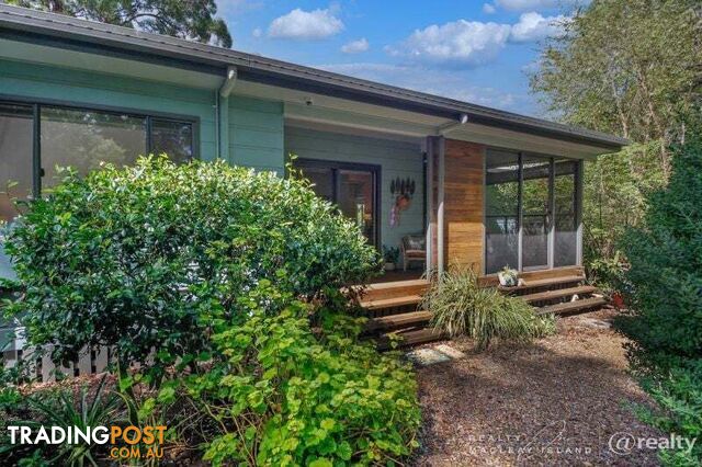 9-17 Cabriolet Crescent Macleay Island QLD 4184 - photo 4 of 35