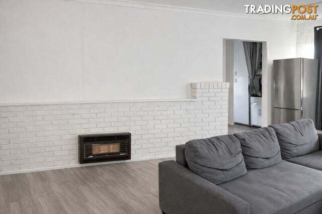 1 34 Blossom Drive Doveton VIC 3177 - photo 3 of 8