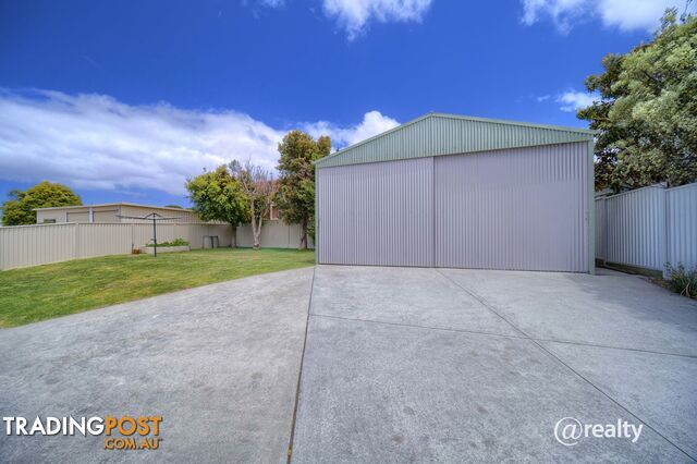 27 Wooderson View Spencer Park WA 6330