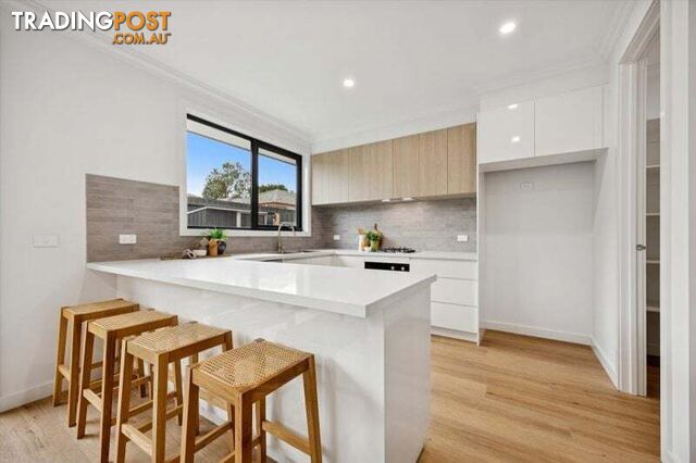2 & 5 12 David Street Knoxfield VIC 3180 - photo 2 of 35