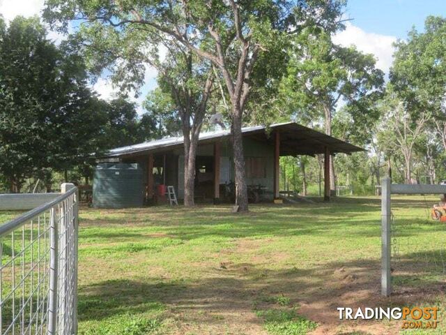 2 Bolwarra Road Chillagoe QLD 4871 - photo 2 of 35