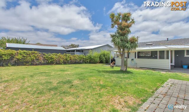 24 Edward Street Yakamia WA 6330