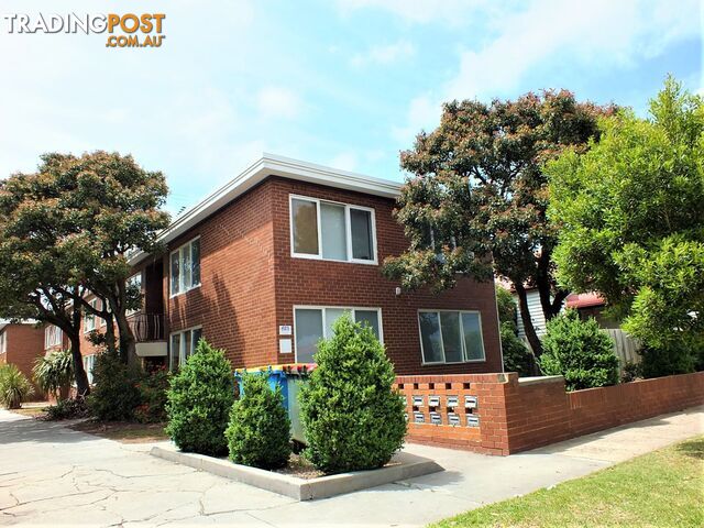 8 8-10 Clyde Street Maribyrnong VIC 3032