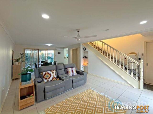 7 122 King Street Caboolture QLD 4510 - photo 3 of 10