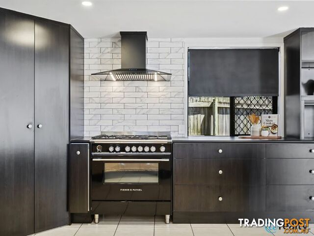 11 Pitcairn Court Pacific Heights QLD 4703
