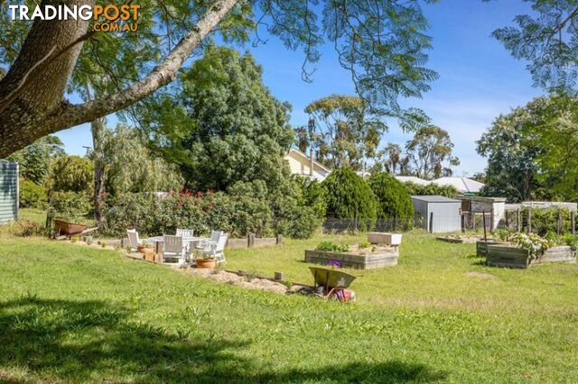 103-105 Mocatta Street Goombungee QLD 4354