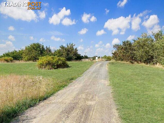 3530 BALLARAT-MARYBOROUGH ROAD CLUNES VIC 3370 - photo 4 of 6