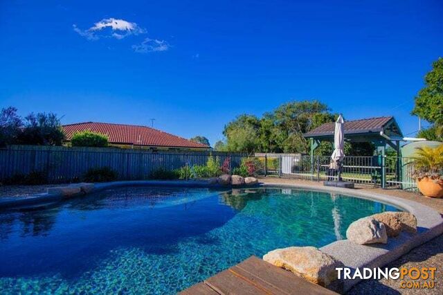8 Sandpiper Court Sandstone Point QLD 4511