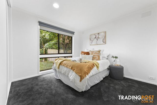 5 Tench Rise Endeavour Hills VIC 3802