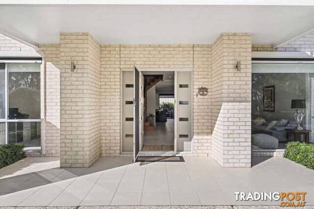 31 Solander Esplanade Banksia Beach QLD 4507 - photo 4 of 35