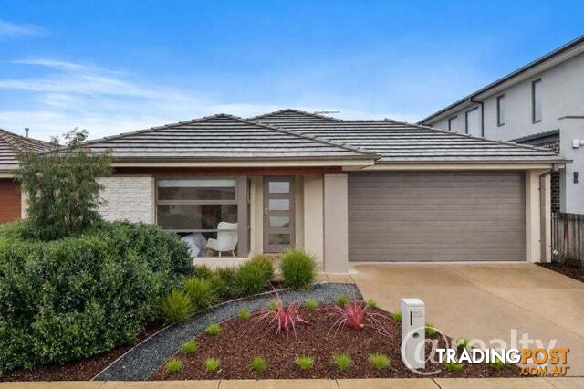 22 Praise St Clyde North VIC 3978