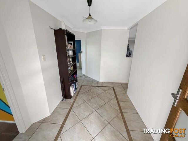15 Hillview Parade Kingaroy QLD 4610 - photo 4 of 29