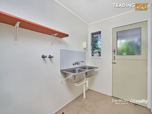 16 Enmore Street Manoora QLD 4870