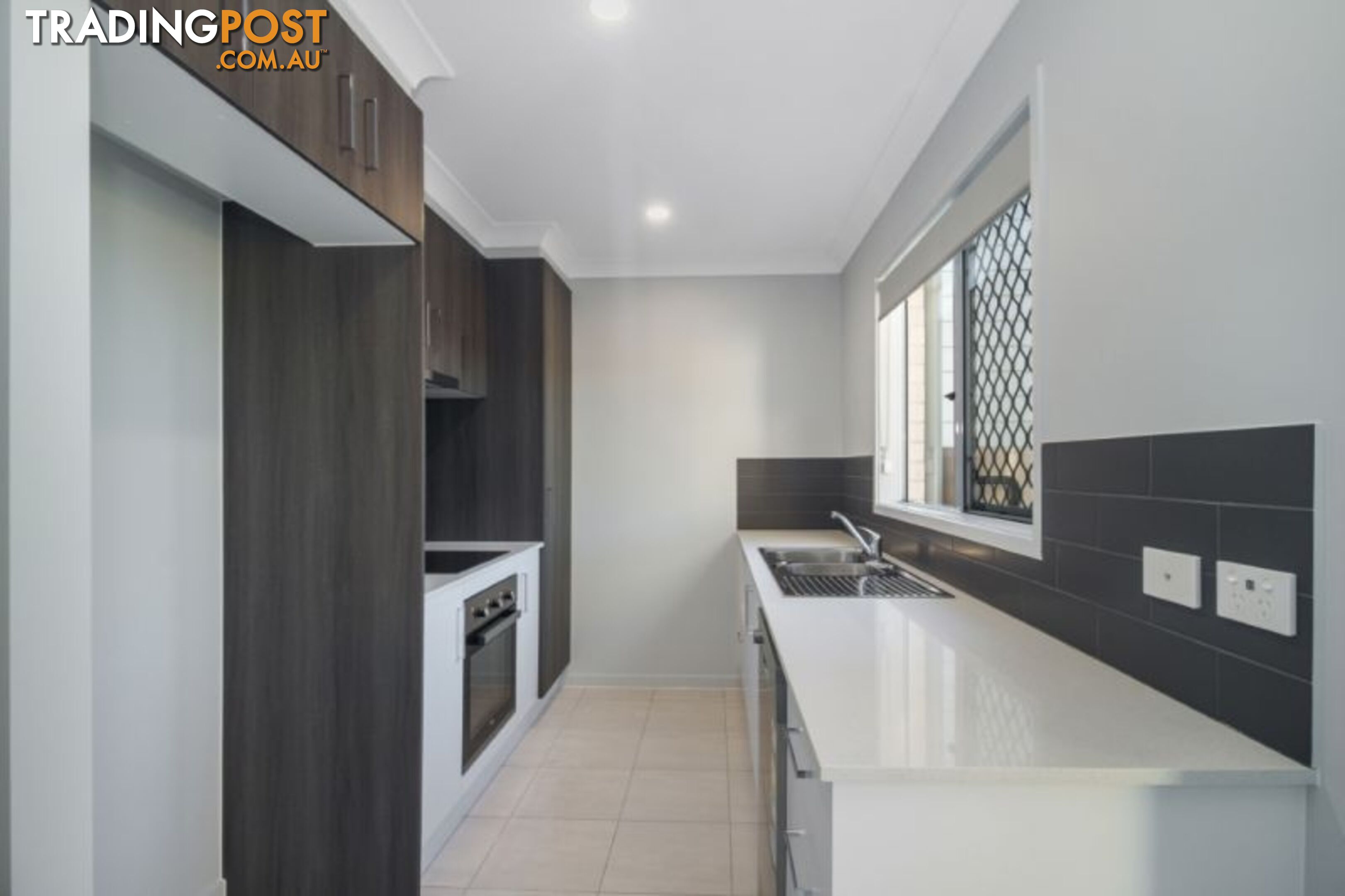 2 8 Gold Avenue Yarrabilba QLD 4207