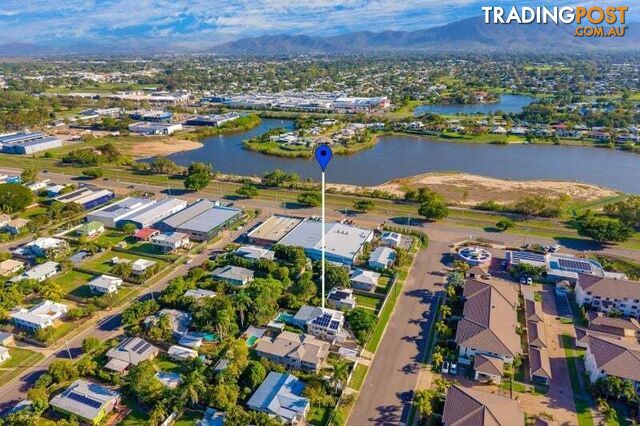9 Henry Street West End QLD 4810 - photo 4 of 35
