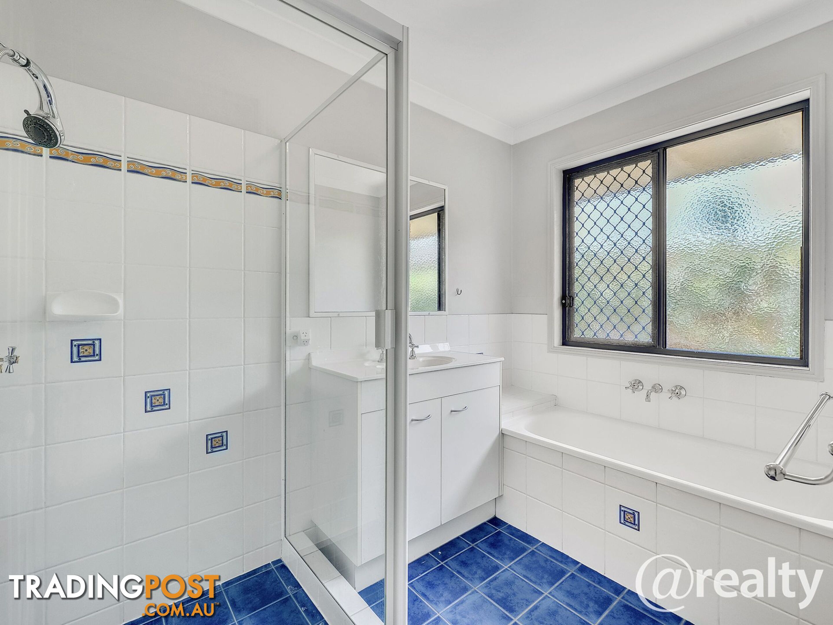 15 Hattah Place Parkinson QLD 4115