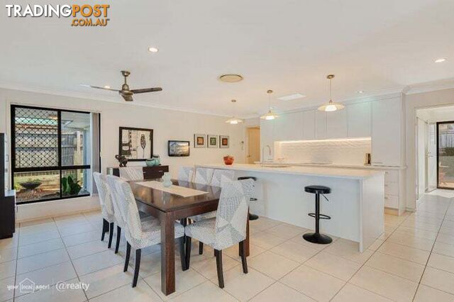 7 Bellamy Close Redland Bay QLD 4165 - photo 2 of 27