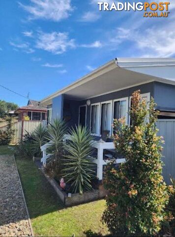 15 Ellmoos Avenue Sussex Inlet NSW 2540 - photo 3 of 9
