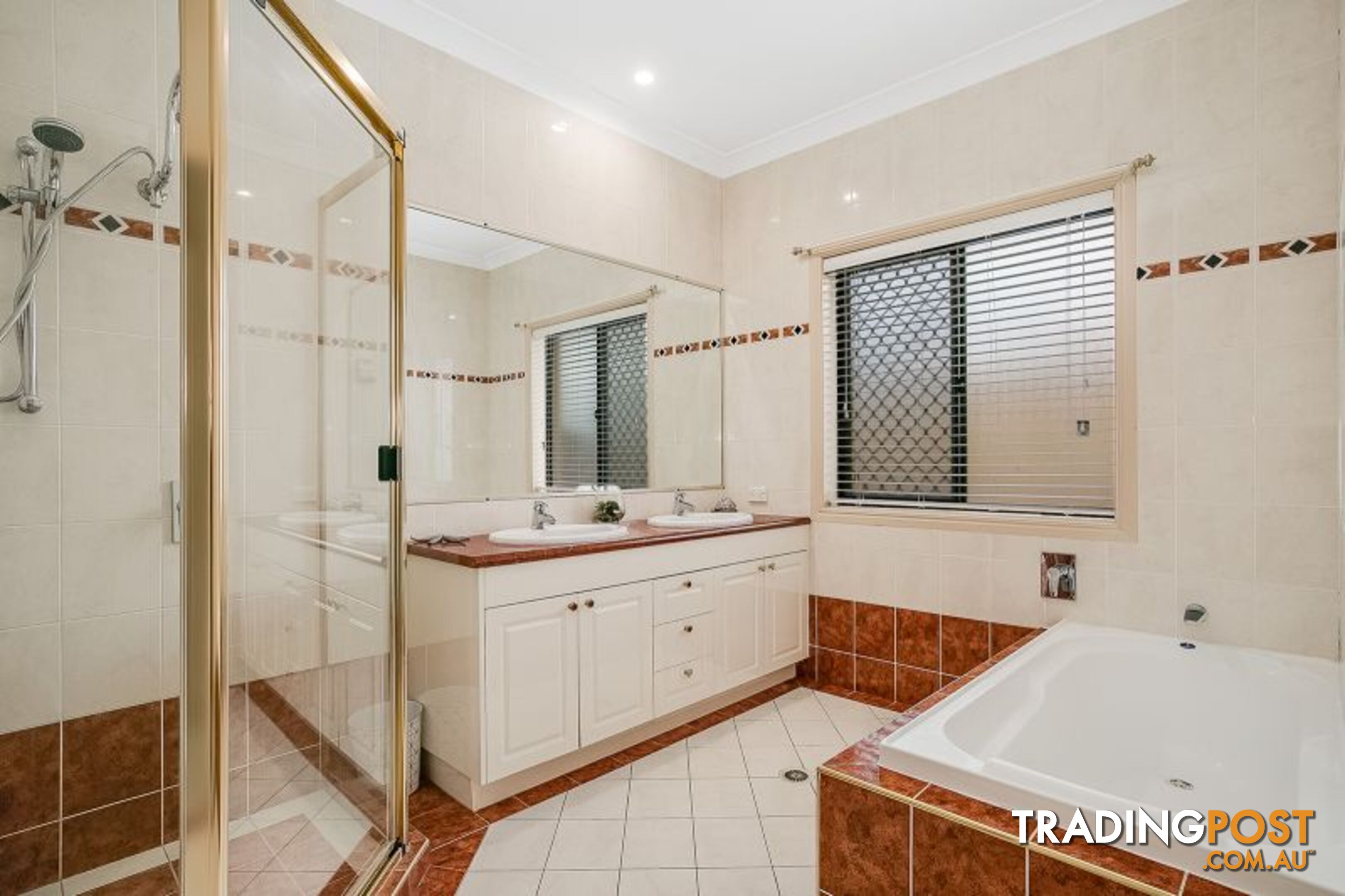 17 Apple Gum Crescent Thornlands QLD 4164