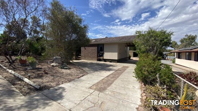 30 Bay Road Streaky Bay SA 5680 - photo 2 of 28